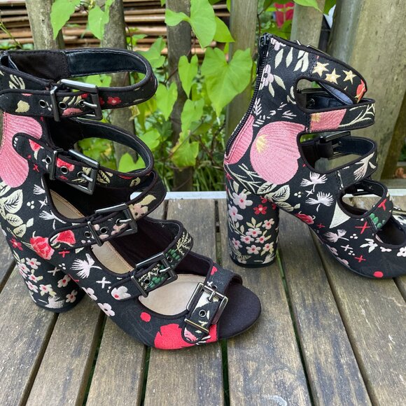 Topshop Robin Floral Embroidered Multi Strap Open Toe Cylinder Heel Shoe Sz. 7.5 - Picture 3 of 6